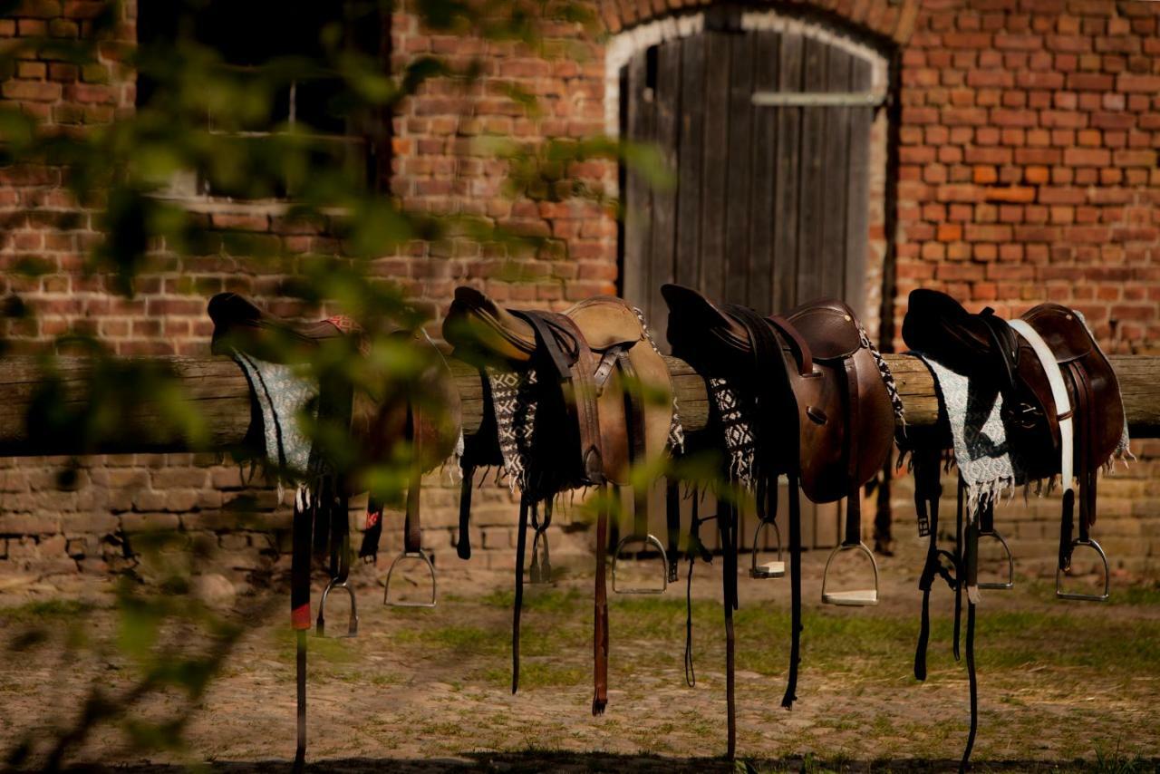 Lehnschulzenhof Viesen Vila Rogasen Exterior foto